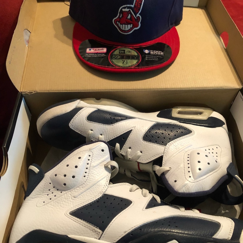 Air Jordan 6-Good Condition w/ Matching Hat